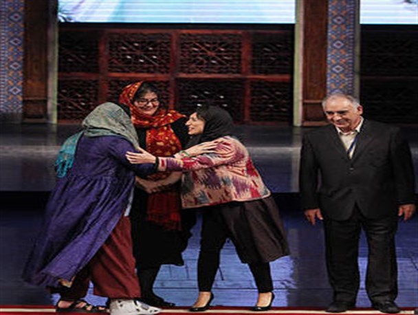 جشنواره بین المللی فیلم فجر و پوشش های متنوع اهالی هنر!