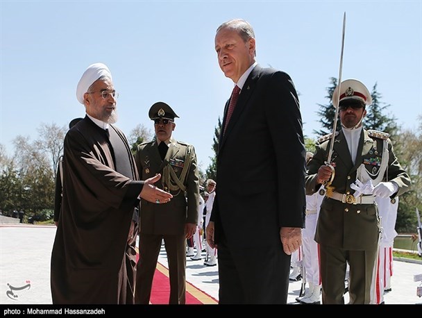 دیپلماسی دولت تدبیر جواب نداد/ مشاور ارشد اردوغان، ایران را در کنار اسرائیل قرار داد