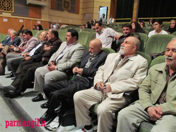 قفل های توسعه استان با اقتصاد مقاومتی باز می شود