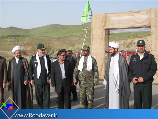 حضور کارگران و سیاست صحیح مسئولان مشکلات اقتصادی را حل می کند