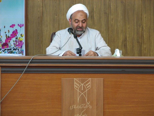 کتب شهید مطهری مبنایی برای حل مسائل روز است