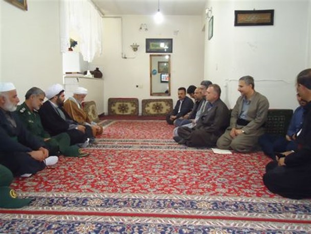 معلمین جایگاه مهمی در نشر اخلاق اسلامی دارند