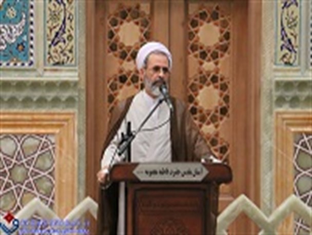 دشمن به دنبال بدل‌سازی از انقلاب اسلامی ایران در منطقه است / اسلام هراسی با هدف جلوگیری از تمایل به اسلام در غرب پیگیری می‌شود