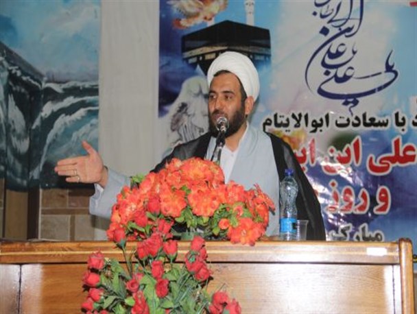 امام علی نماد عدالت خواهی و ظلم ستیزی در جهان است