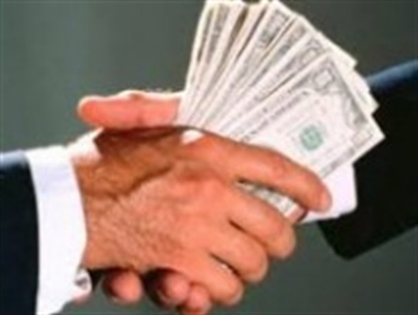 جریان فساد اقتصادی بخشی از گلوگاههای قدرت کشور را در دست دارد