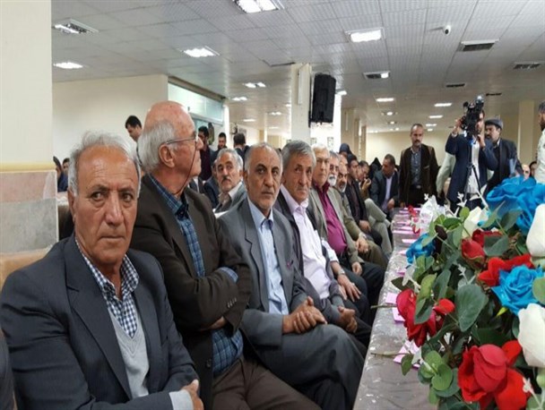 همایش گرامی داشت مقام معلم در شهرستان فیروزکوه برگزار شد