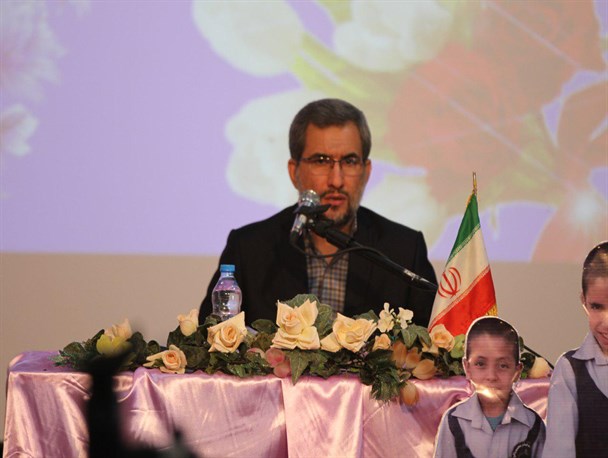 کار معلمان امروز سختتر شده است/ رفتارهای معلمان بر رفتار دانش آموزانشان تاثیرگذار است