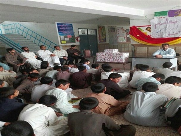 تجلیل از مقام شامخ معلم در مدارس شهرستان میرجاوه