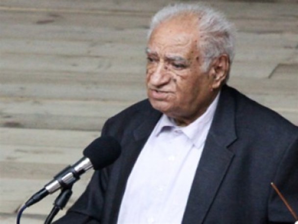 تنها شاگرد زنده ملک الشعرای بهار هستم/ همکلاسی مطهری، بهشتی و مفتح بودم