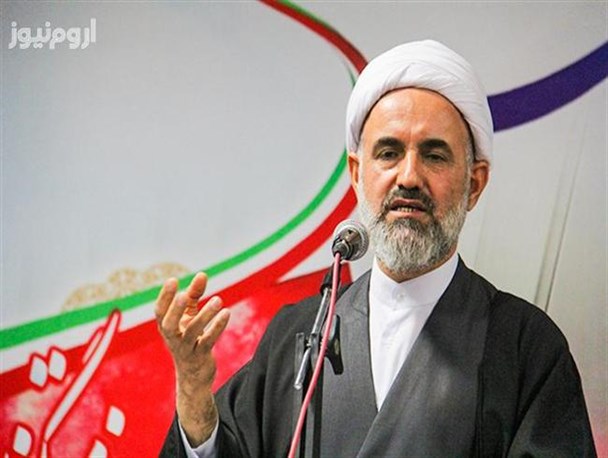 هدایت و راهبری جامعه در گرو تربیت صحیح معلمان است/ لزوم تامین زمینه کافی برای تکریم جایگاه معلم