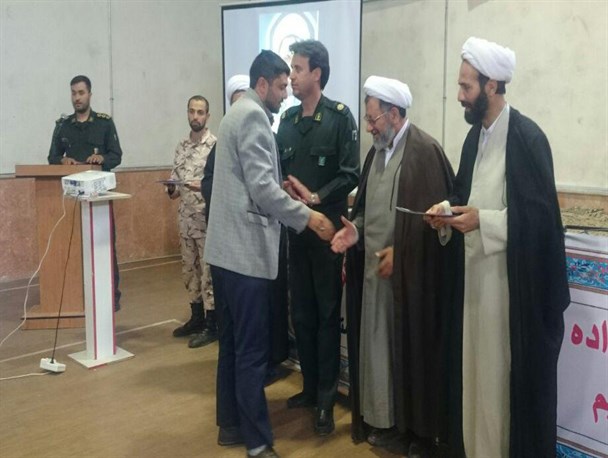 از مربیان طرح صالحین و فرماندهان پایگاه های بسیج شهرستان بستان آباد تجلیل شد