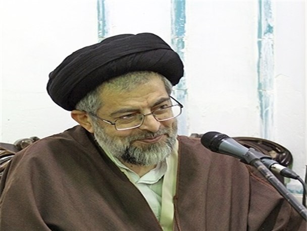 استقلال کشور بر پایه سه اصل قدرت نظامی، عالمان و اقتصاد سالم استوار است