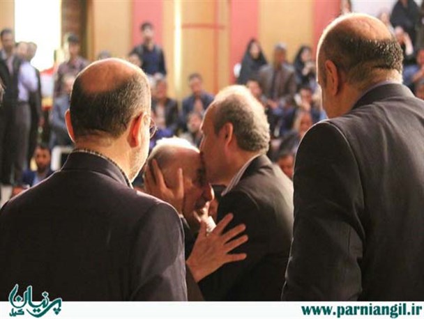 آیین نکوداشت و تکریم مقام و منزلت استاد در دانشگاه آزاد واحد لاهیجان برگزار شد