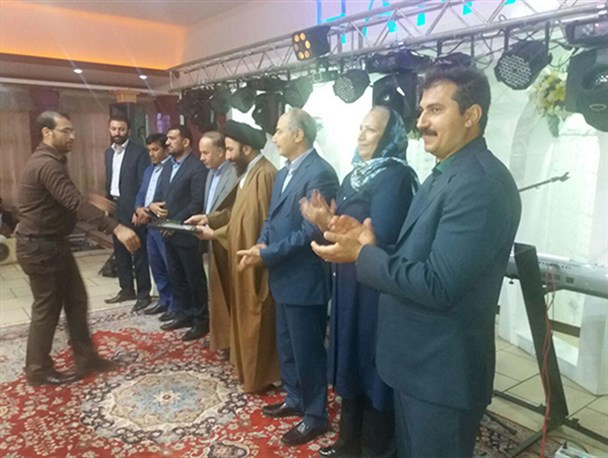 از کارگران شهرستان سپیدان تجلیل شد