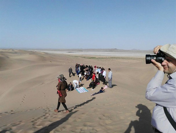 بازدید تور 40 نفره گردشگران از اقامتگاه گردشگری سرایان