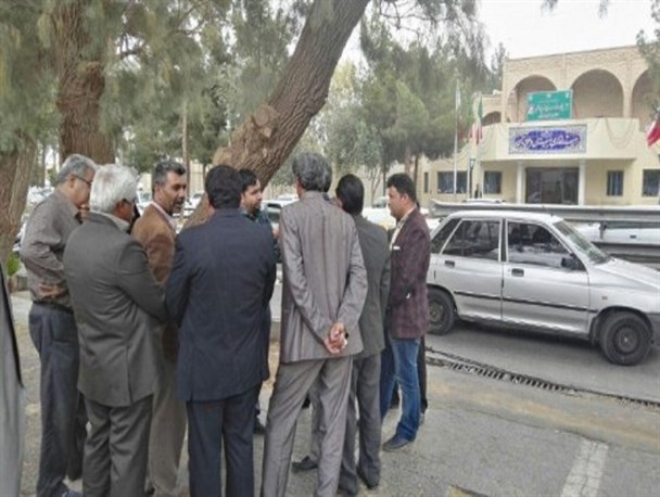 طلب 5 ساله کارکنان اتوبوسرانی از شهرداری زابل/ کارگران: استانداری قول پرداخت حقوق را تا هفته آینده داده است