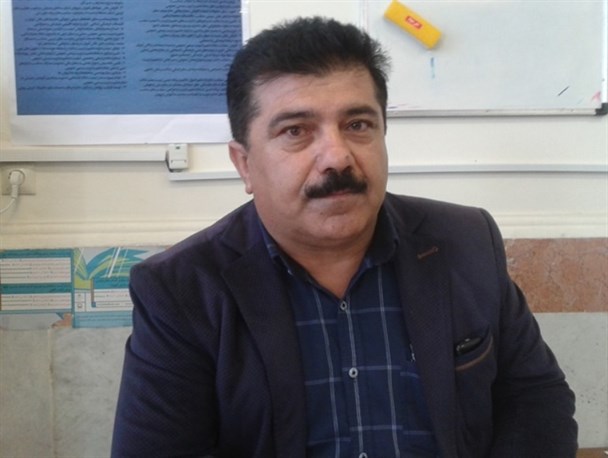 معلم سی سختی که با الگوگیری از عموپورنگ موفق شد + عکس