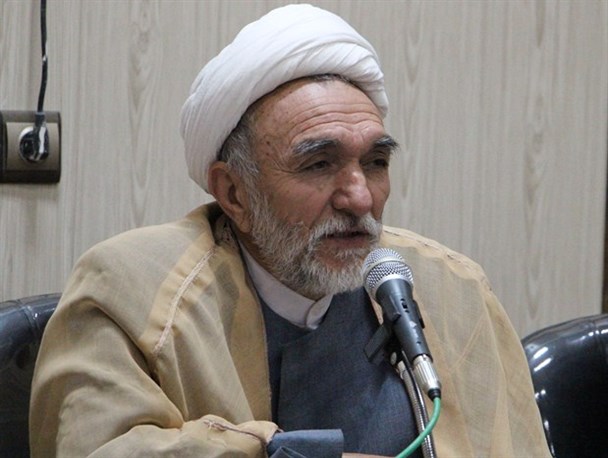 دشمن به دنبال تغییر نگرش جوانان نسبت به نماز است / والدین مهارت کافی برای انتقال گفتمان دینی به فرزندانشان را ندارد