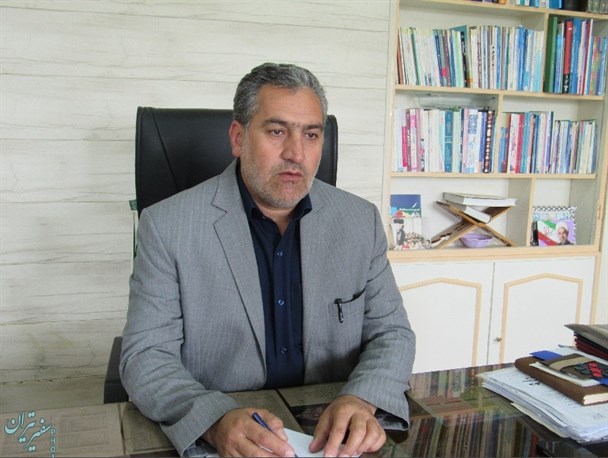 ۲۶ معلم تیران و کرون برگزیده استانی و شهرستانی شدند/ کمبود معلم در شهرستان مشکلی جدی است