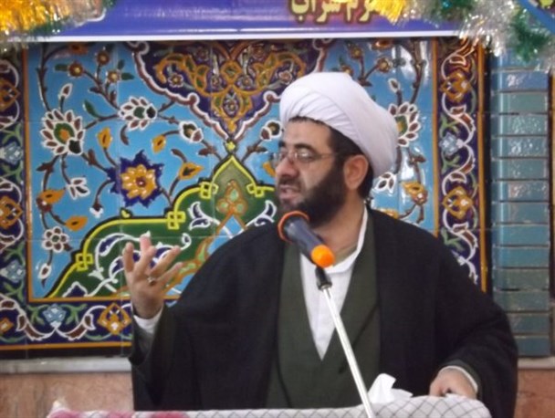 دفاع از فرهنگ حسینی در هرمکان دفاع از حریم اهل بیت(ع) هست/ اهانت کنندگان به خطوط قرمز شیعه محکومند/ مسائل ارزشی نباید فدای مطامع سیاسی شود