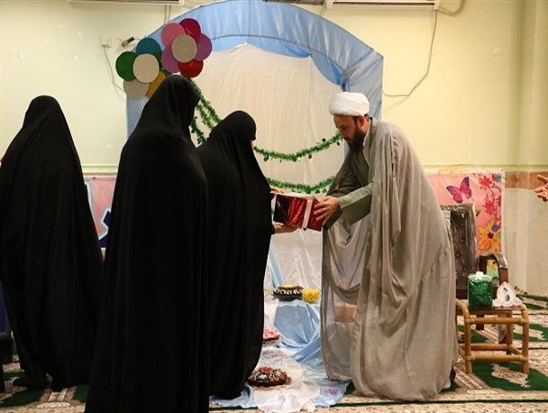 جشن روز معلم در گناوه برگزار شد+ تصاویر