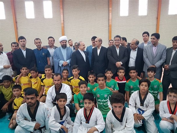 سالن ورزشی روستایی در بخش دلوار افتتاح شد