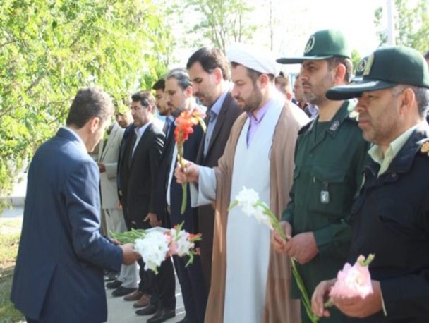 مزار شهدای پلدشت غبارروبی و گلباران شد+ تصاویر