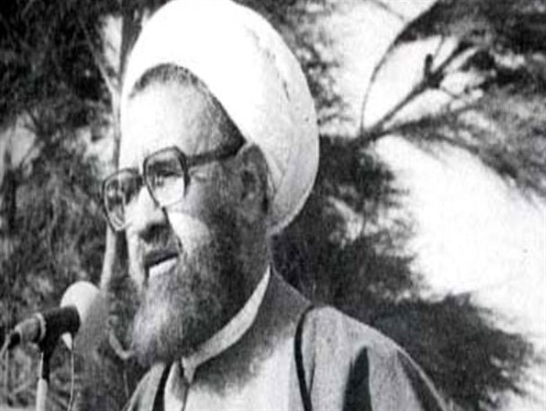 «شهید مطهری»؛ نظریه‌پرداز بلند مرتبه انقلاب اسلامی/ علاقه‌مندان به اسلام کتب شهید مطهری  را مطالعه کنند