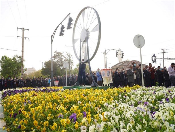 نوای ملکوتی نماز عید سعید فطر در آسمان بام ایران پیچید