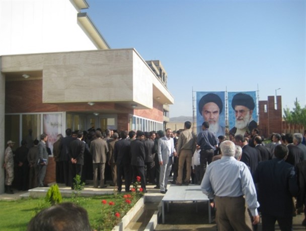 وقتی مدیران پشت درهای بسته می مانند