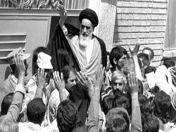 امروز جهان روی تبلیغات می‌چرخد/وزارت ارشاد برای ارائة چهرة حقیقی جمهوری اسلامی کوشش کند/باید سفارتخانه‌ها نشریات تبلیغی داشته باشند
