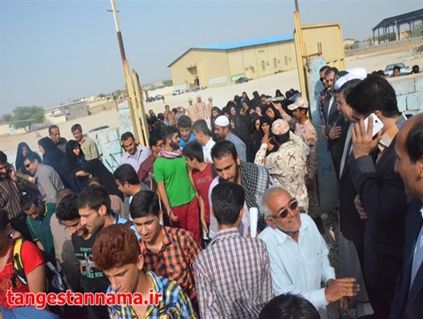 کاروان 600 نفری تنگستان به حرم مطهر امام راحل اعزام شد