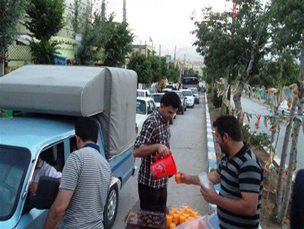 برپایی بیش از ۱۰۰ ایستگاه صلواتی به مناسبت ولادت امام زمان(عج) در اردل