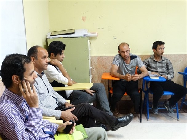 انتخابات انجمن ادبی کاندیدا نداشت