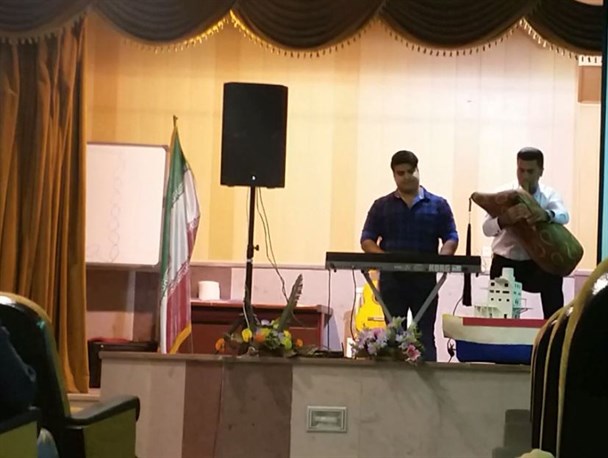 جشن دانش آموختگی با چاشنی موسیقی شاد به نام دانشجویان اما به کام مسئولان دانشگاه امیرکبیر+ صوت
