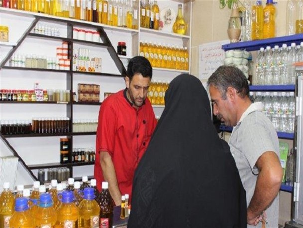 نان و معاش۲۰ نفر با روغن‌کشی چرب می‌شود+ تصاویر