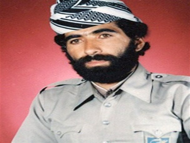 حضور گروهک های ضد انقلاب هم مانع اقامه نماز شهید نشد