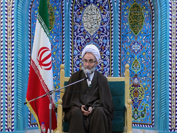 اهدای 1000 کامیون کمک مردم گیلان به جبهه ها نشان از نفوذ مادی و معنوی آیت الله احسانبخش در جامعه داشت