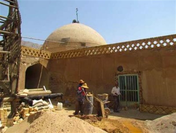 مرمت قدمگاه امام رضا(ع)در روستای اسلامیه تفت