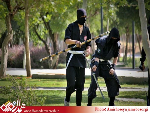 اجرای تمرینات نینجتسو در بوستان ارم همدان/ تصاویر