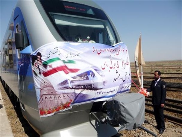 قطار ریل باس به سرخس بازگشت