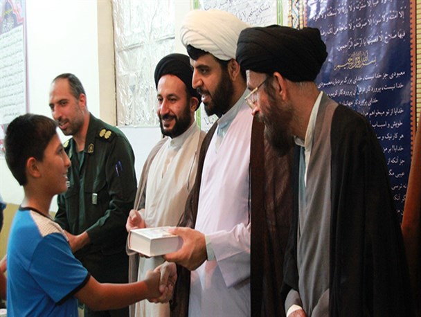 دیدار امام جمعه مُهـر با معتکفین در مسجد روستای نورآباد