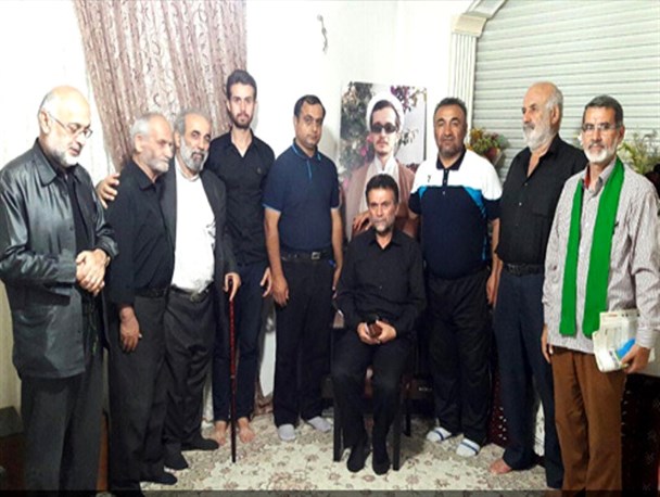 دیدار «نادر دست‌نشان» با خانواده پنجمین شهید مدافع حرم بابلسر