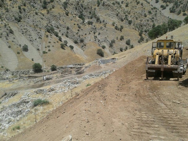 جاده برای اولین بار به روستای قجر در شهرستان ثلاث باباجانی رسید + تصاویر