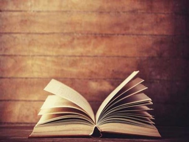 شعر معاصر با اجتماع قرین و همراه است