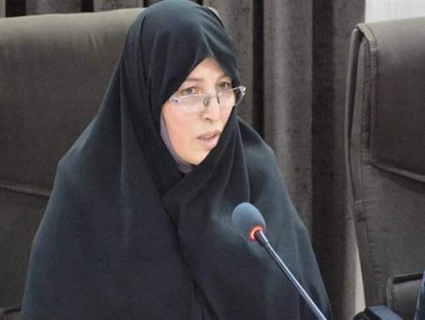 ۸۵ تولیدی، دوخت لباس دانش آموزان را برعهده دارند