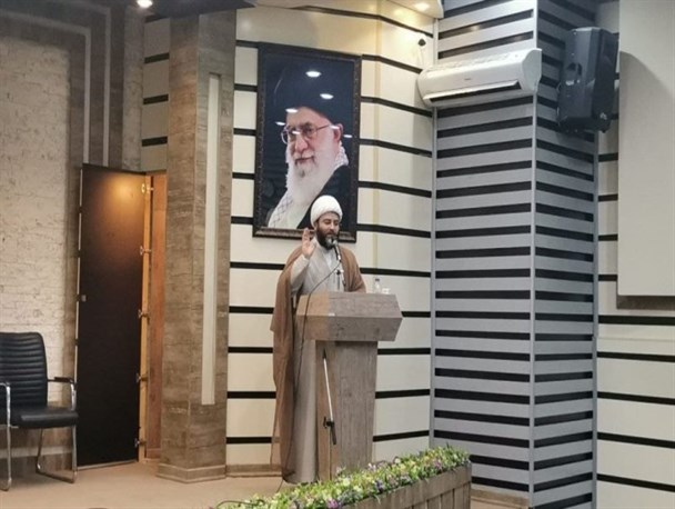 مجاهدت در نشر مفاهیم دینی در اولویت باشد