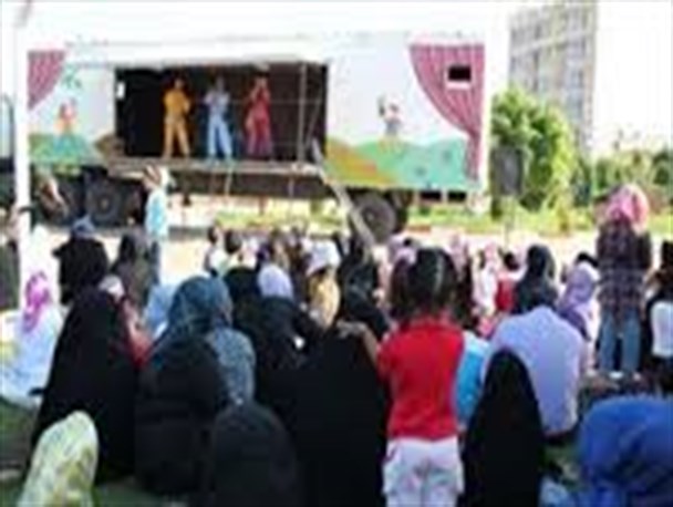 تریلی سیار نمایش عروسکی به مازندران می آید