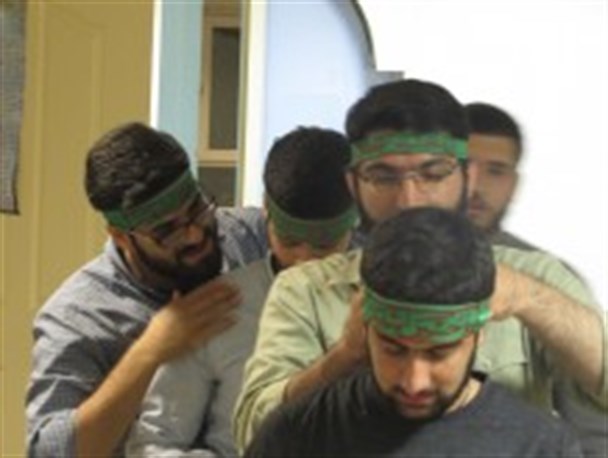 مراسم شبی با شهدا در طرح ولایت استانی توسط دانشجویان گیلانی برگزار شد+عکس