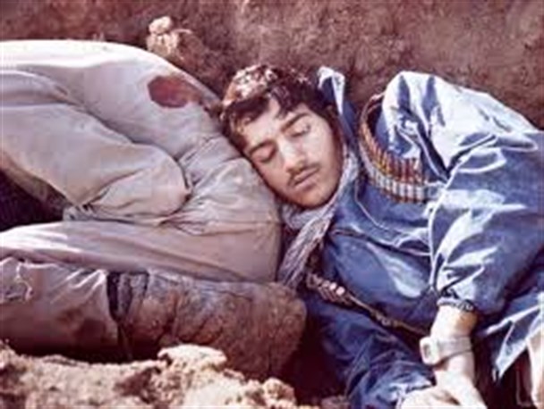 شهدا ذخیره الهی هستند
